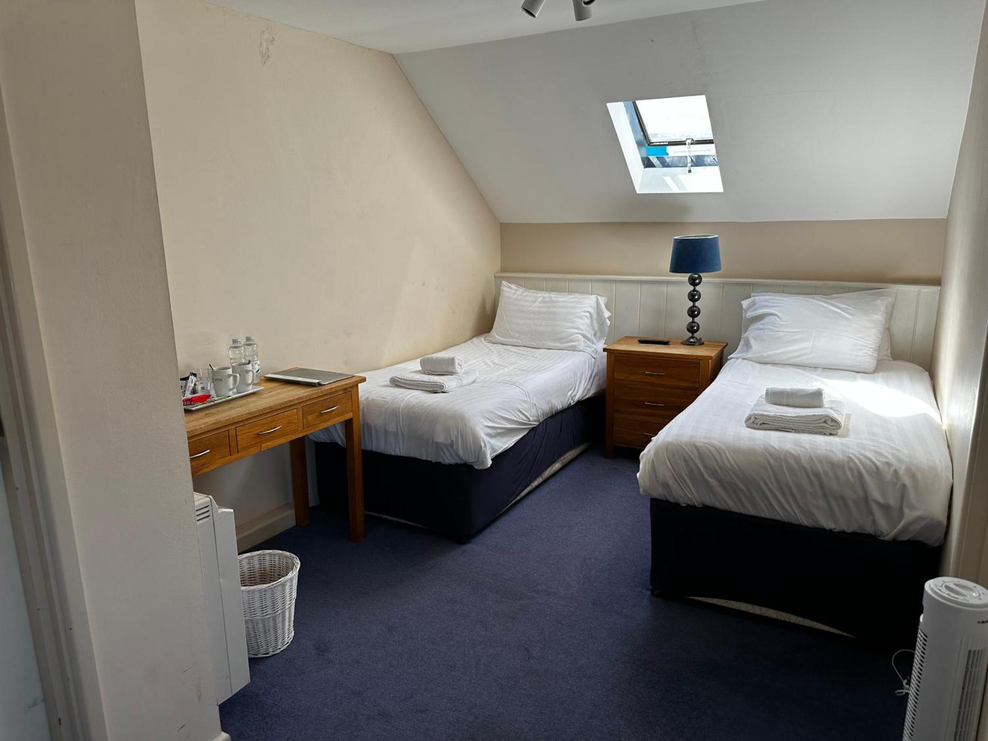Castle Hotel Aberaeron Extérieur photo