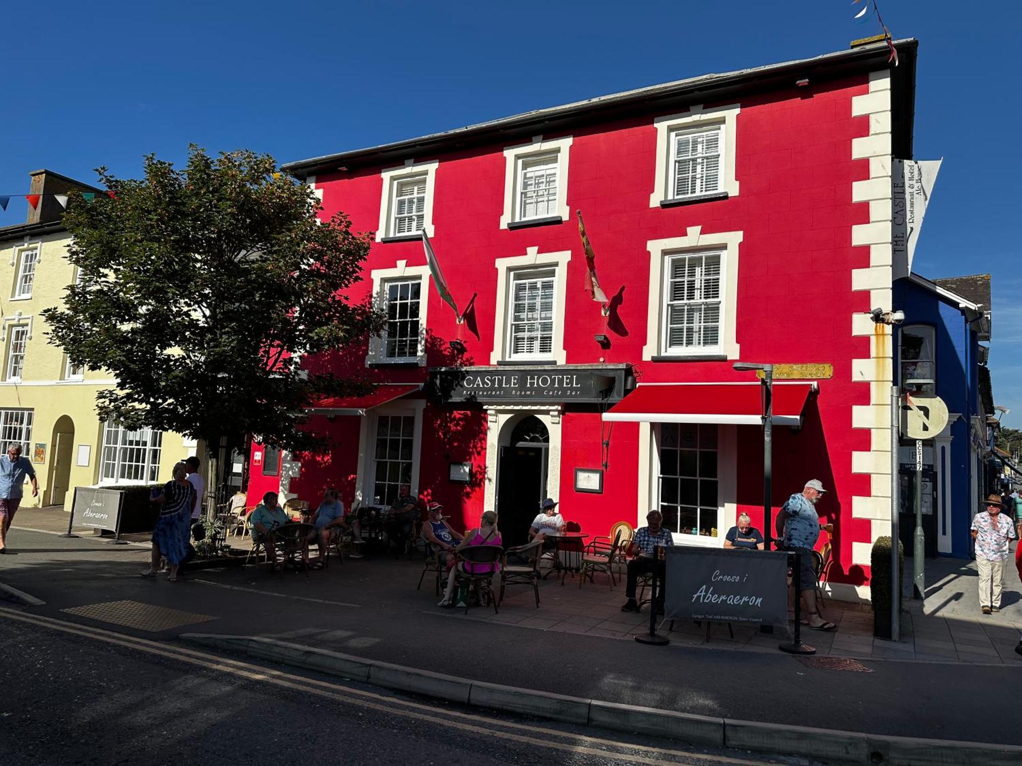 Castle Hotel Aberaeron Extérieur photo