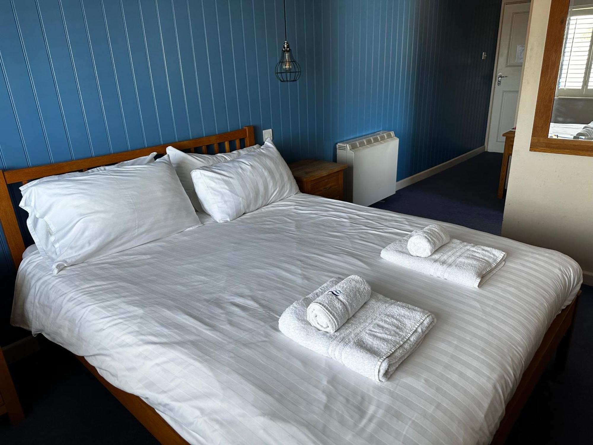 Castle Hotel Aberaeron Extérieur photo