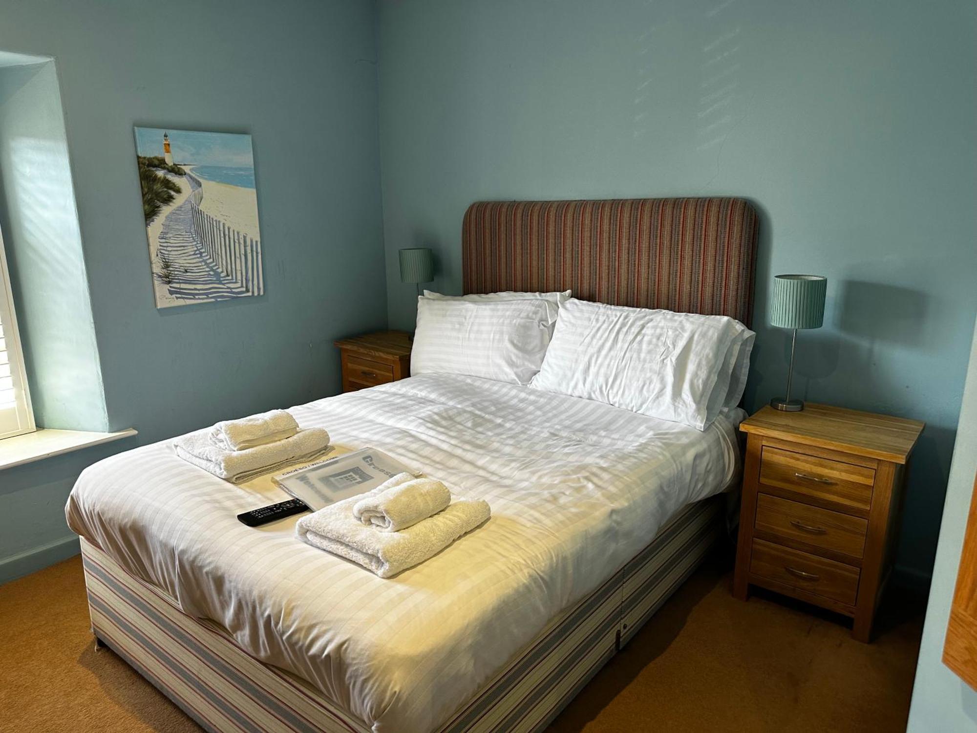 Castle Hotel Aberaeron Extérieur photo