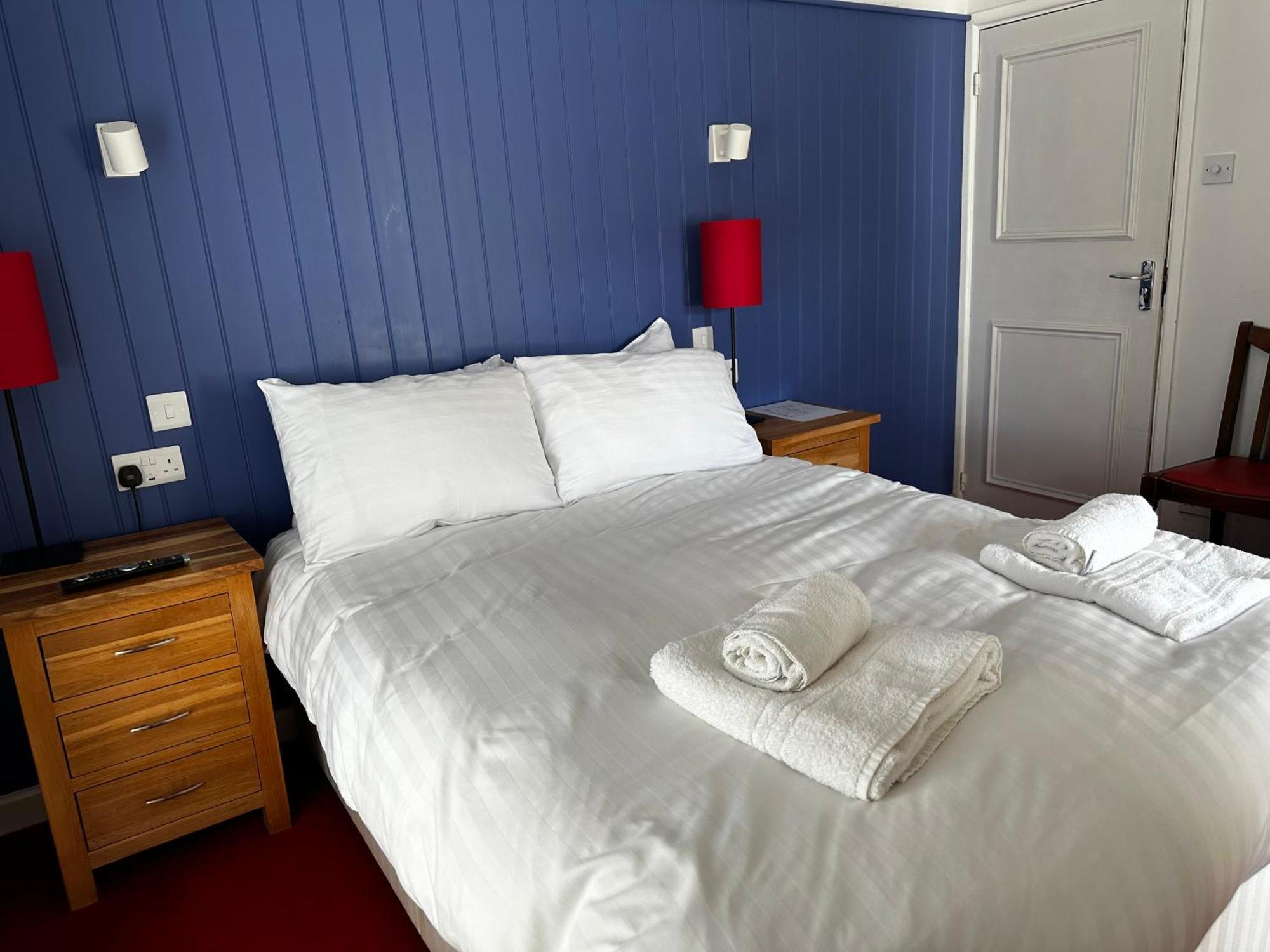 Castle Hotel Aberaeron Extérieur photo