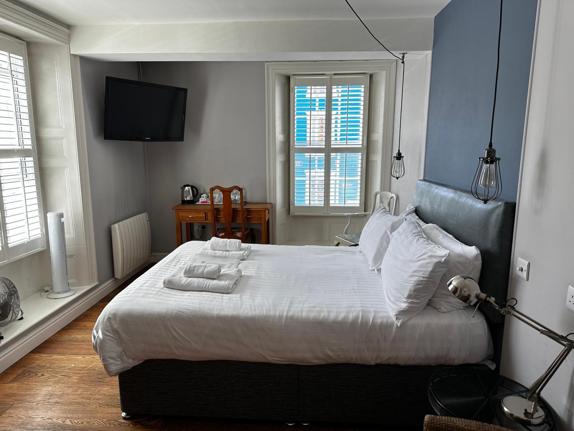 Castle Hotel Aberaeron Extérieur photo